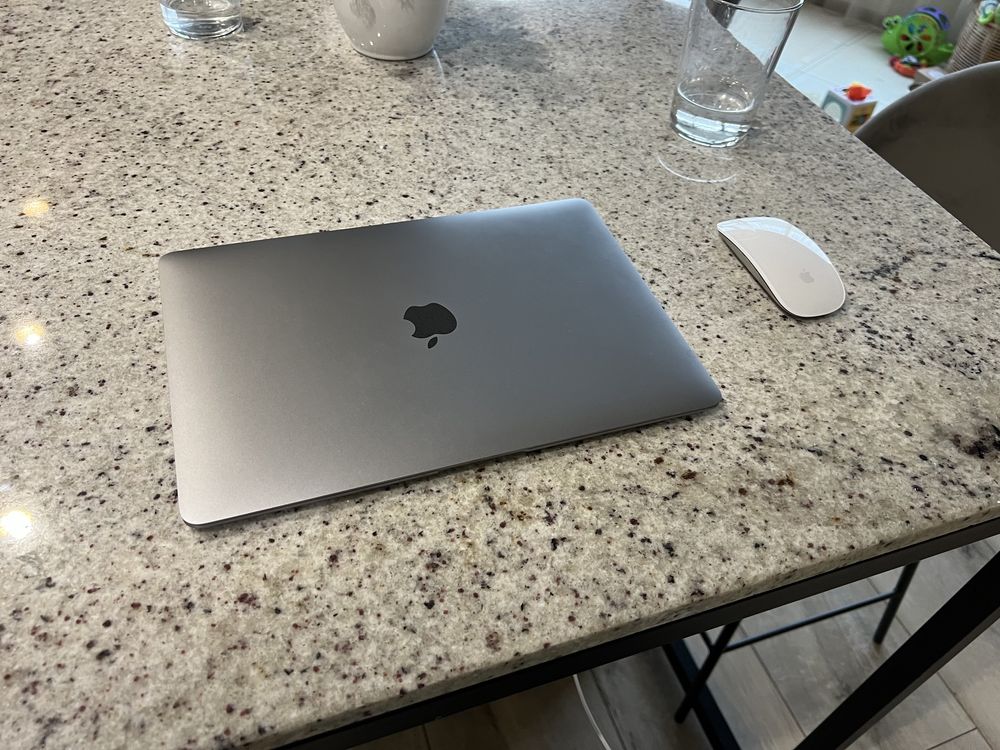 Apple MacBook Air M1