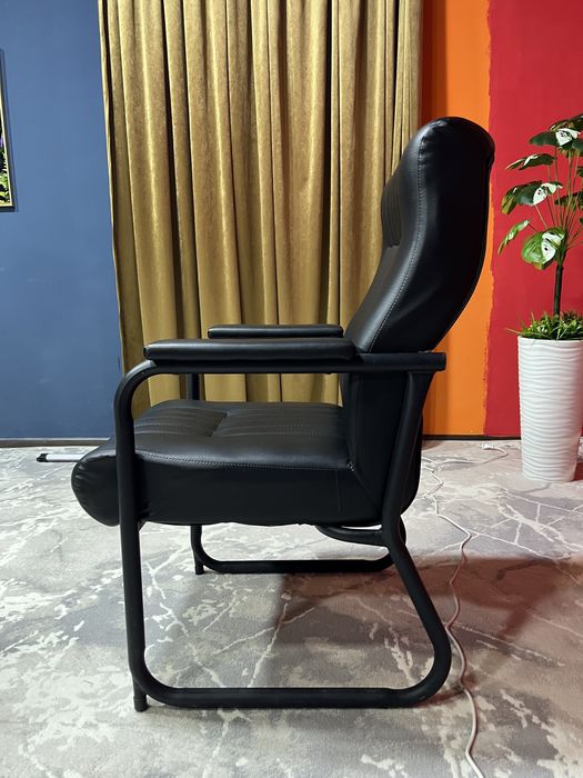 Kreslo sotiladi xolati yaxshi