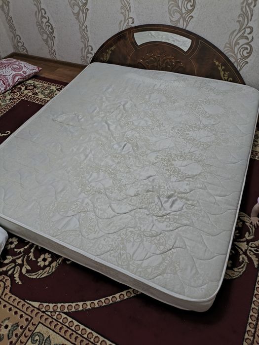 Продам матрас 180 на 200