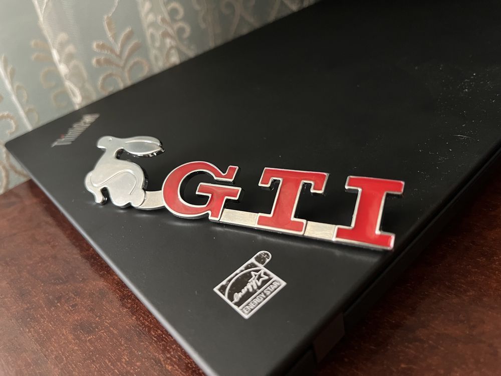 Emblema grila GTI Red Rabbit Metalica NOUA