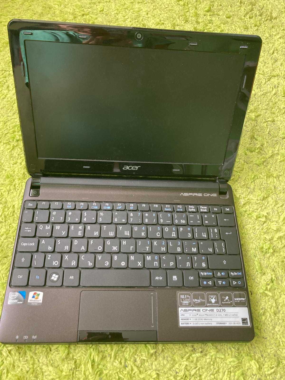 Продавам малък лаптоп Acer Aspire One D270
