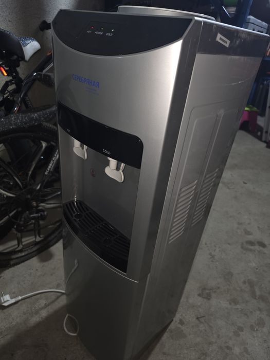 Продам диспансер с холодильником в отличном состоянии