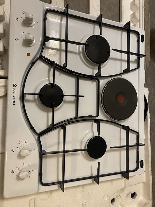 Газовая плита Аристон новая