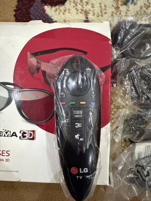 Пульт оригинал новый и очки 3D LG