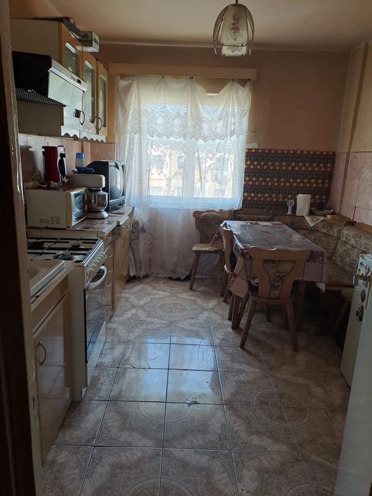 Apartament 2 camere Brad