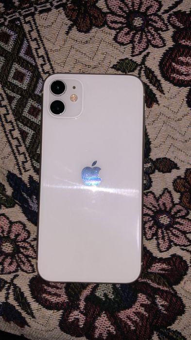 Продам Iphone 11