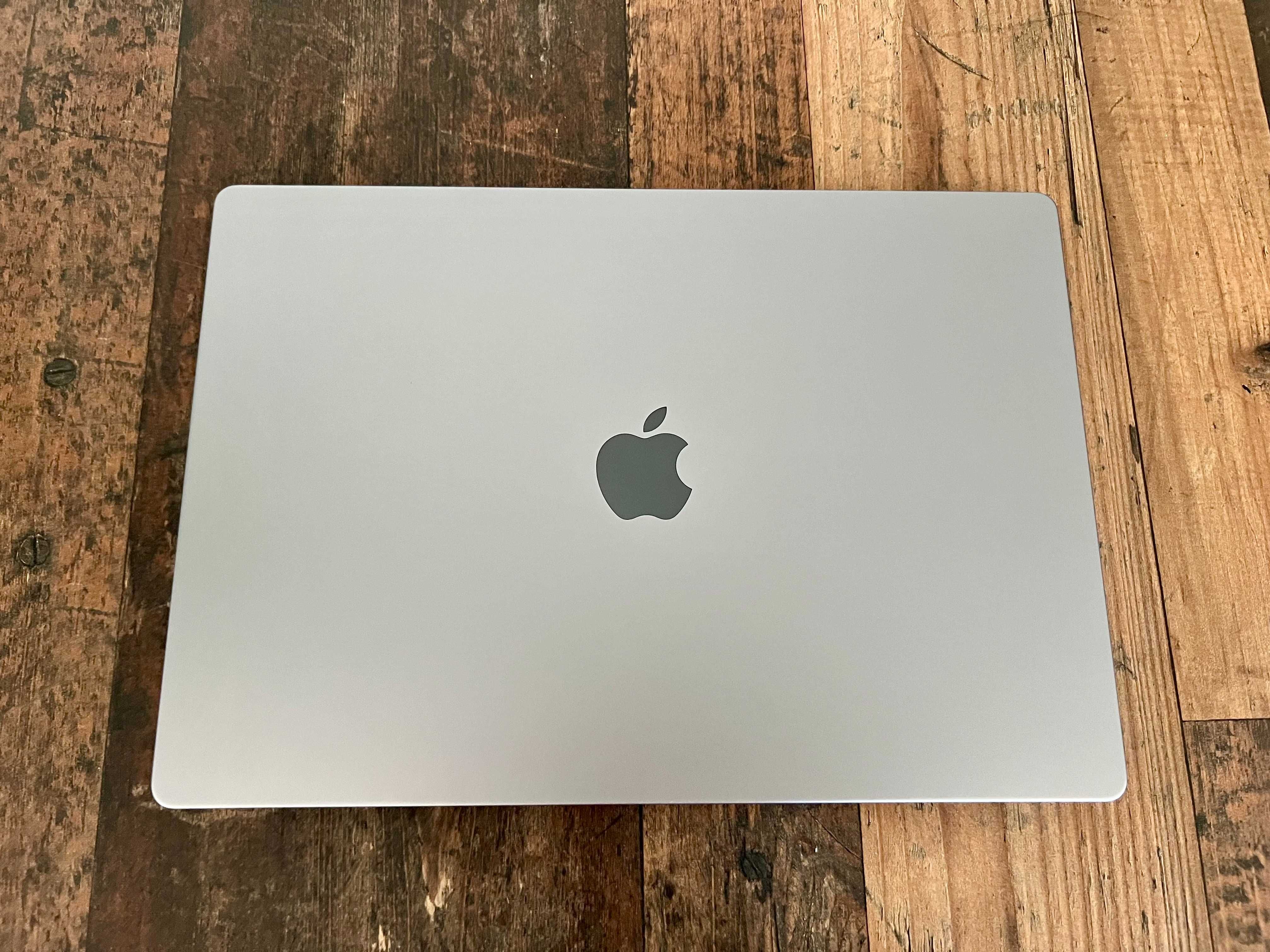 MacBook Pro M1 16" 2021, 16GB RAM, 512GB SSD