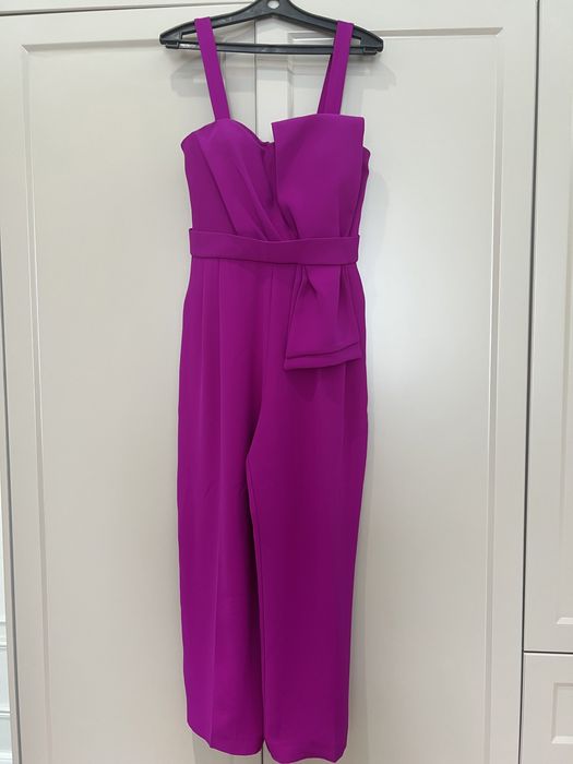 Комбинезон в цвете фуксия