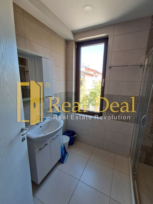 Дава се под наем Тристаен апартамент в София, Витоша - 95 кв.м за 720 € - Снимка #11