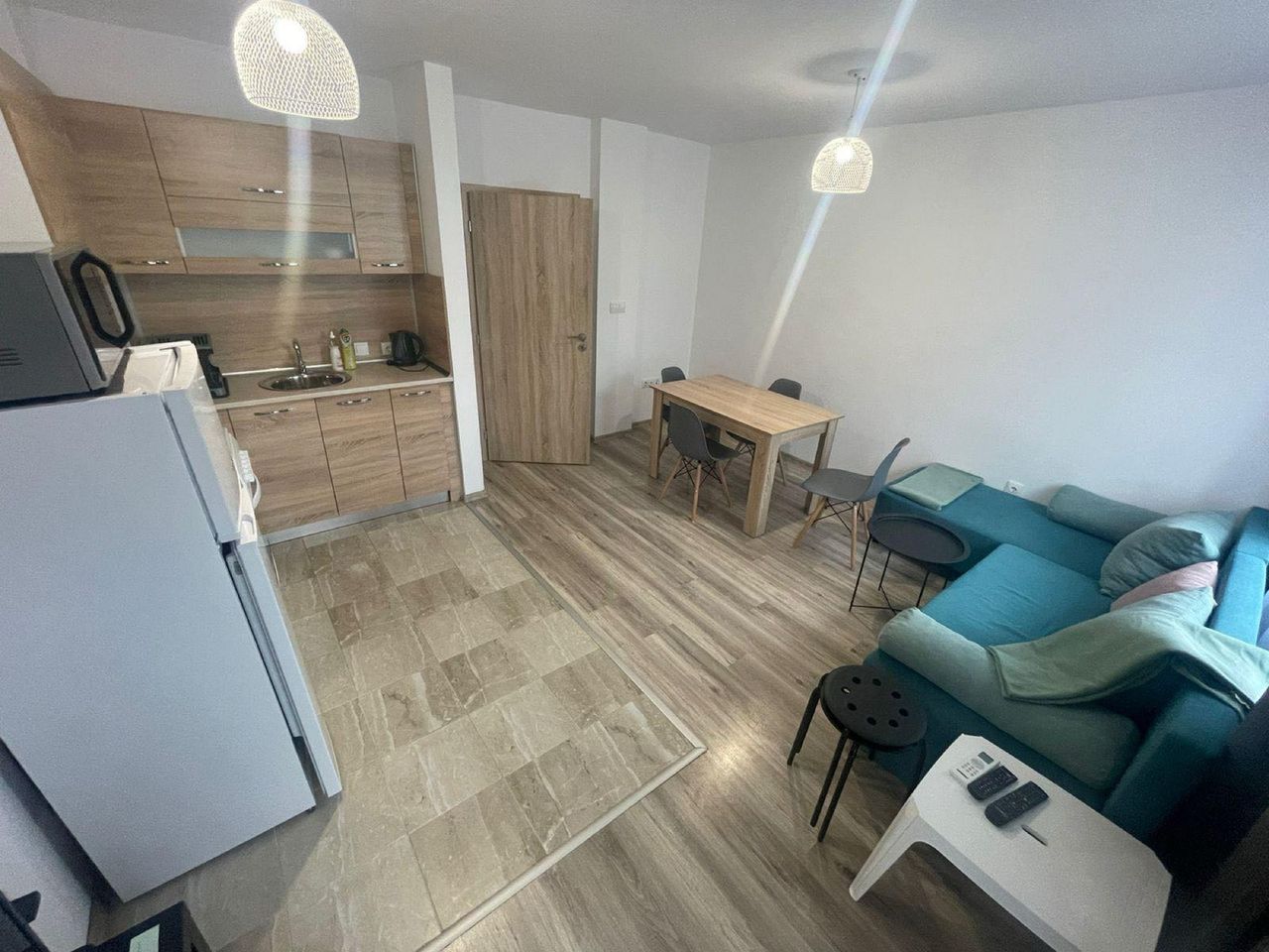 Дава се под наем Тристаен апартамент в к.к. Дюни - 60 кв.м за 400 € - Снимка #4