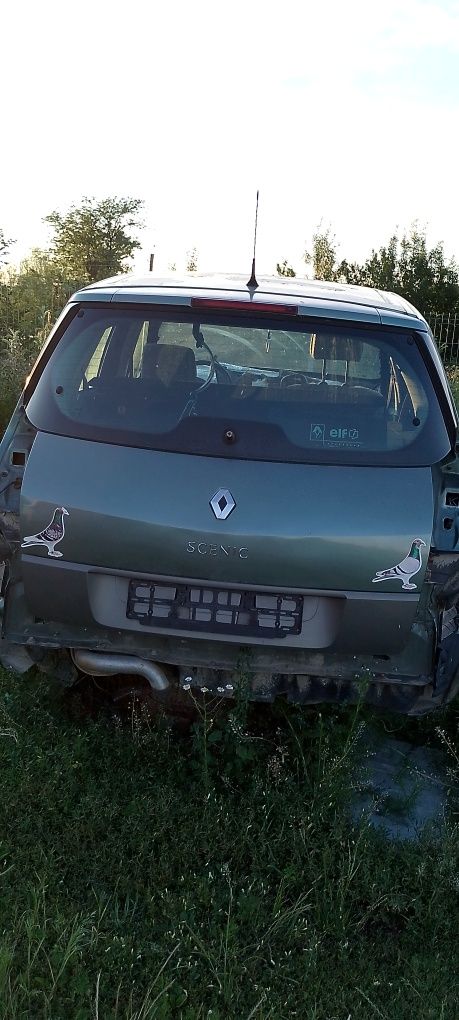 Dezmembrez Renault Scenic 2 și Renault Laguna 2