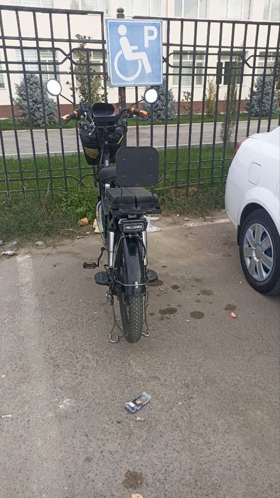 Pellones" elektr velosipedi sotiladi.