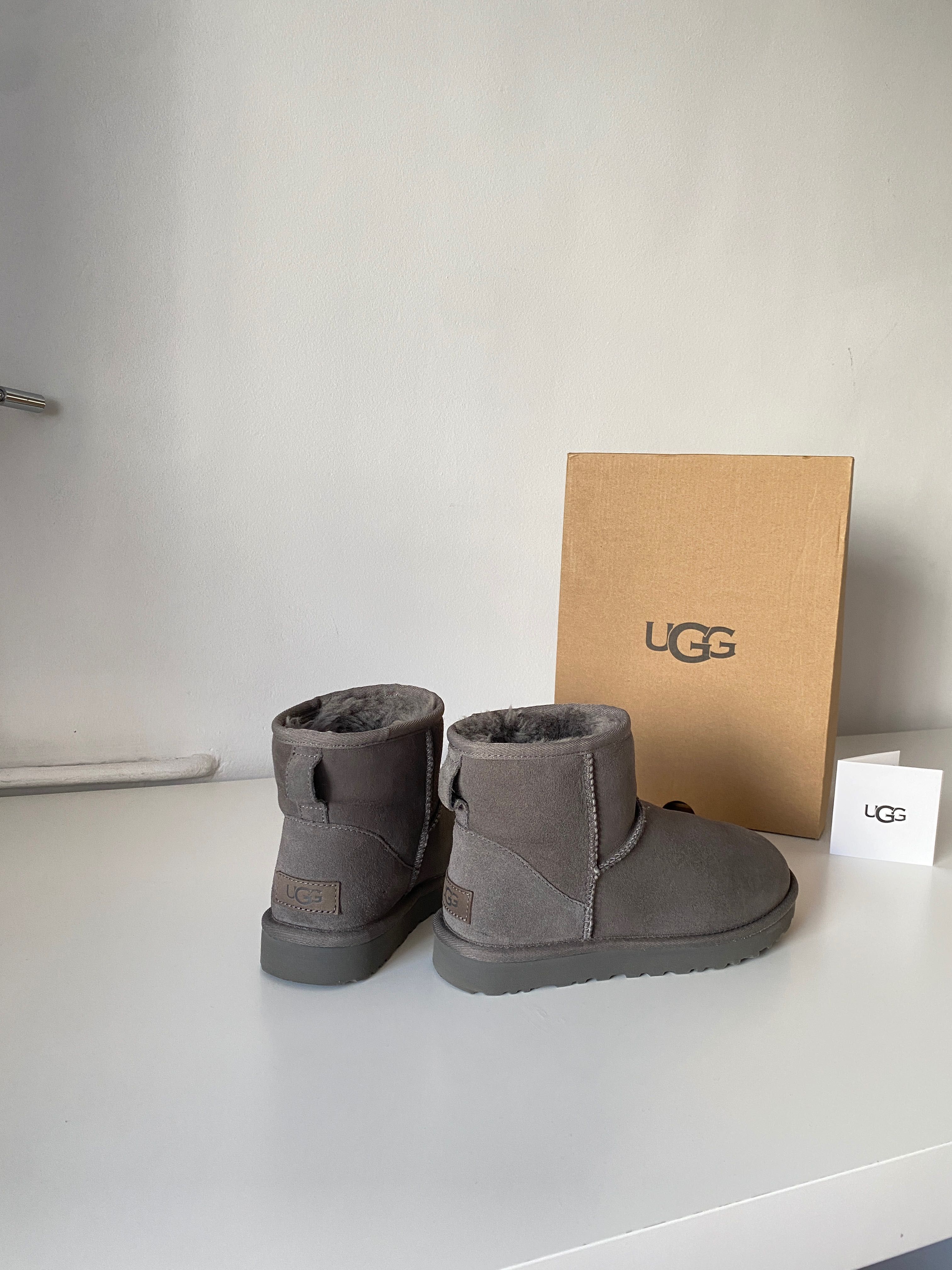 Ugg clasic mini 2 grey