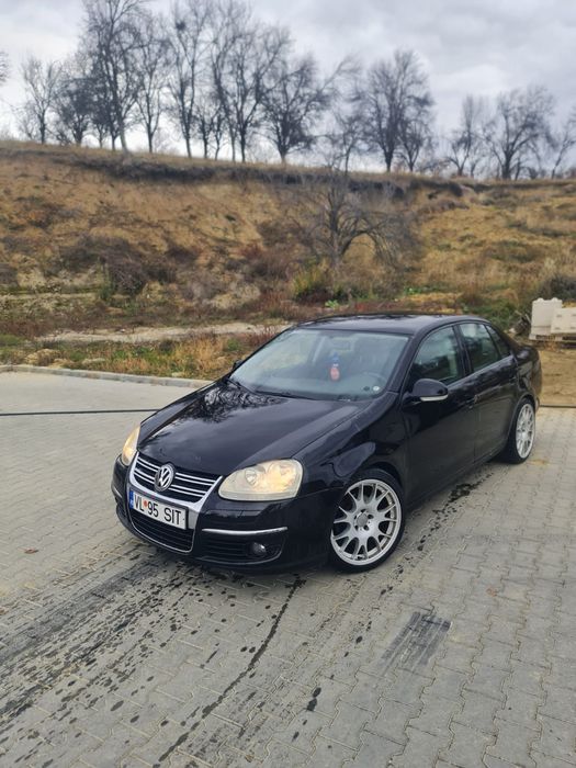 Vând Volkswagen Jetta 1.9