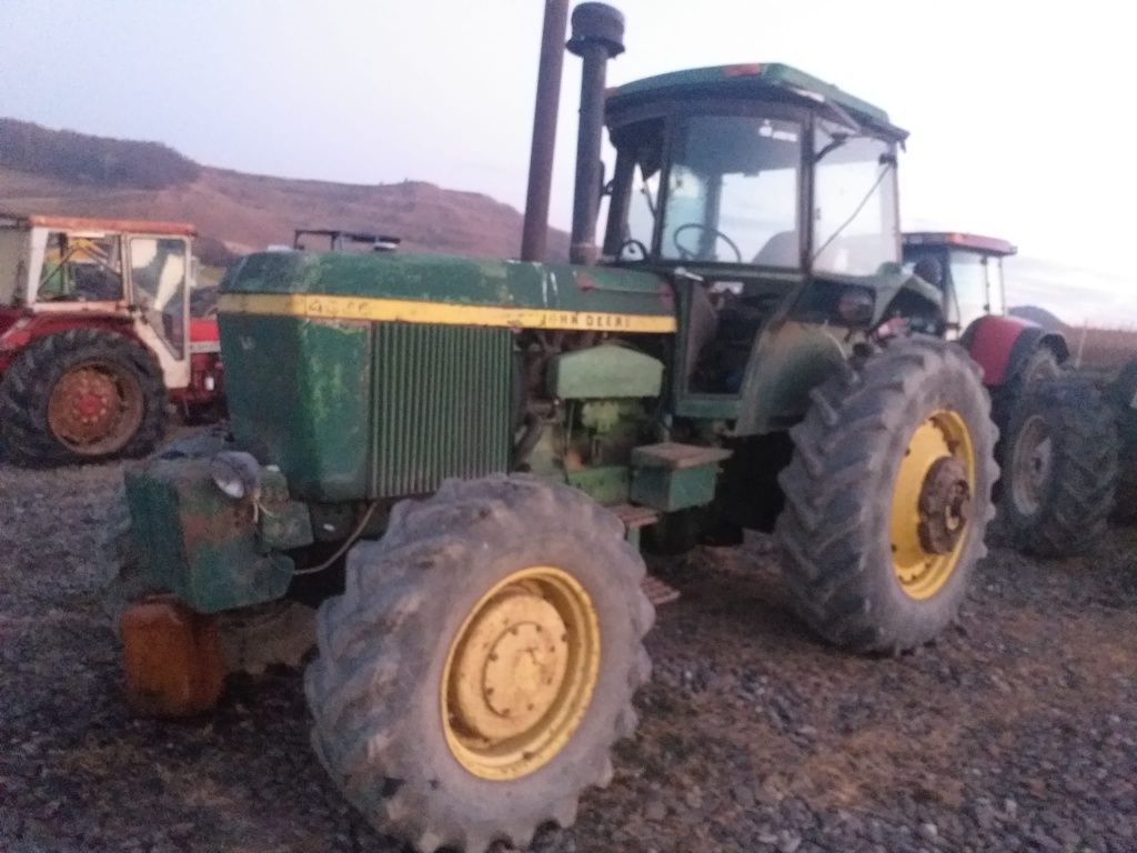 Dezmembrez Tractor John Deere 4630