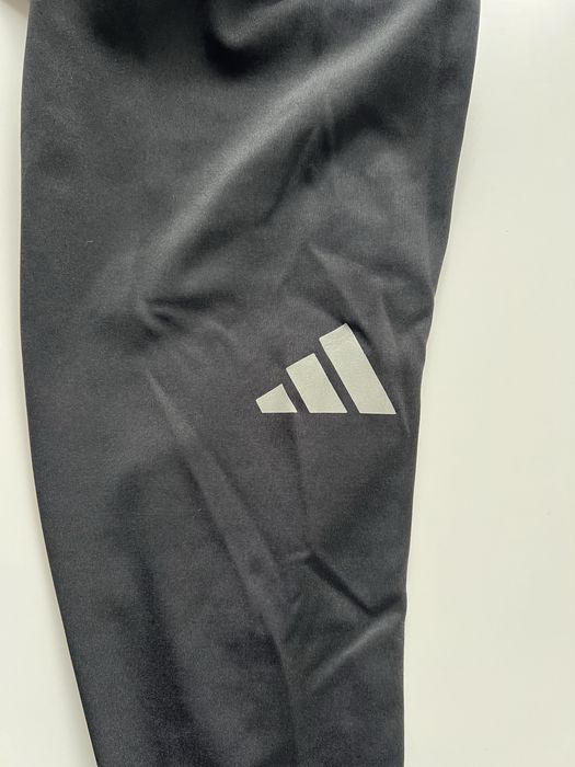 Клин за бягане Adidas, Размер М, черен