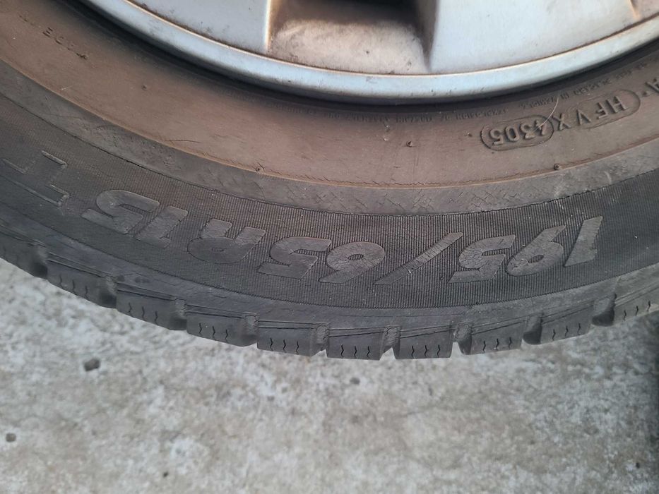 Jante R15 ET47 6JX 15H2 originale VW cu capace VW