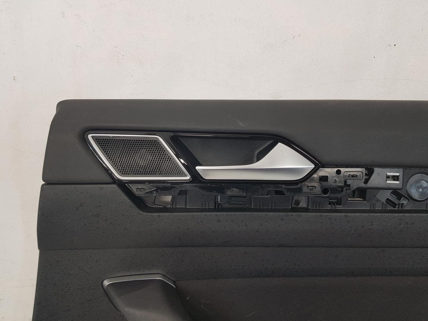 Tapiterie usa dreapta spate VW Passat B8 dupa 2015