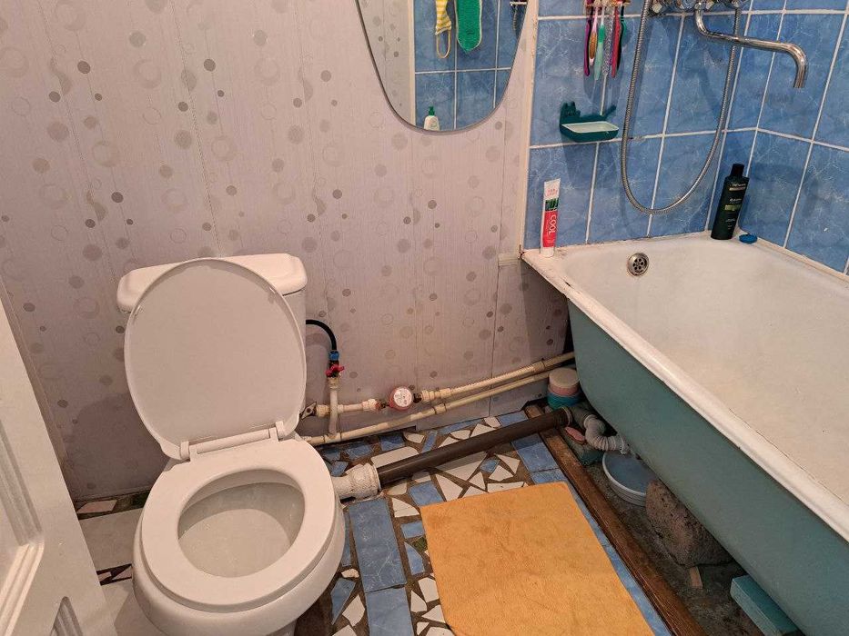 Продаётся квартира 2/1/4 на КараСу 6 бывшего общежития балкон 1×7