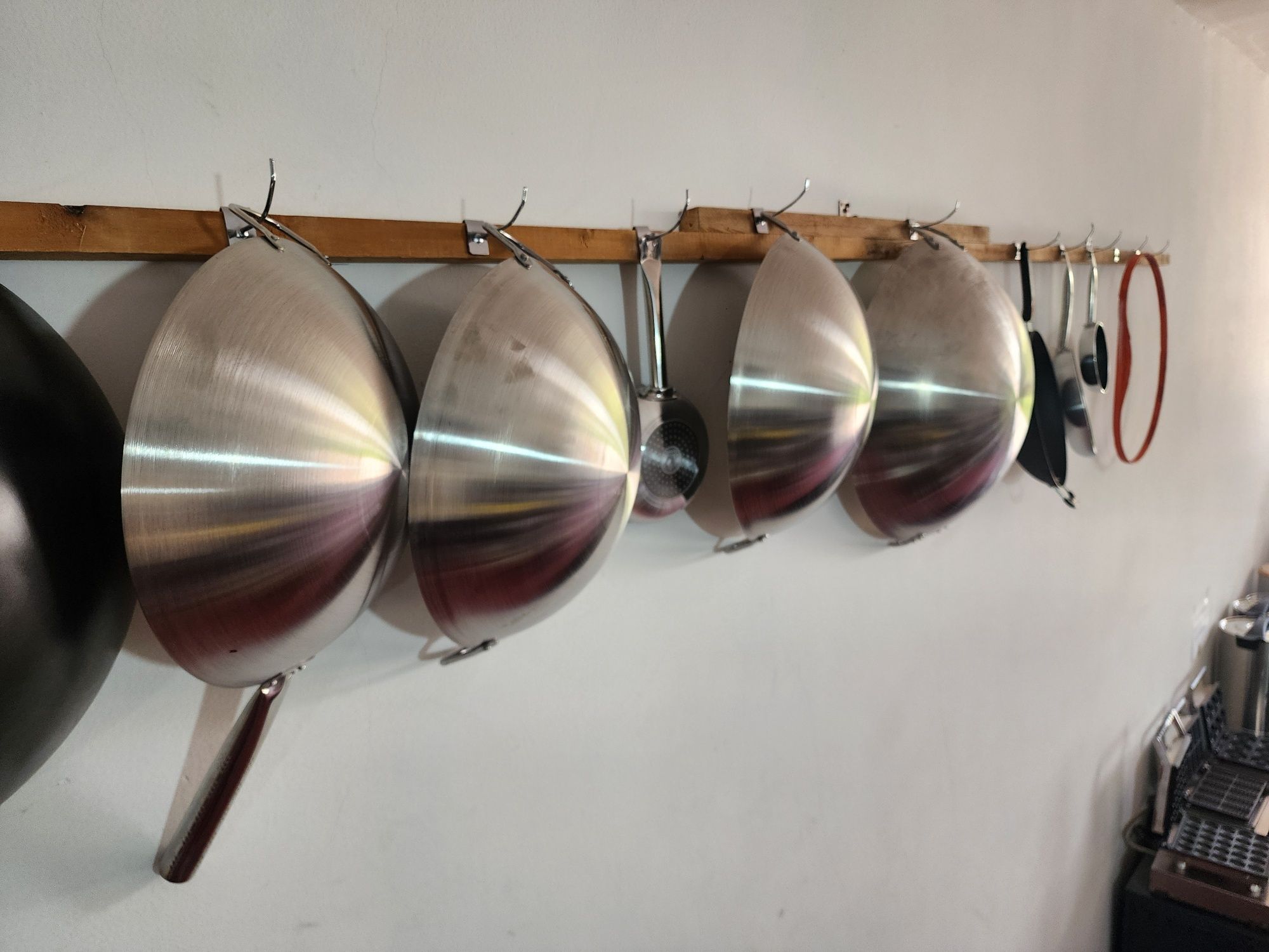 Wok skavarodkalari sotiladi