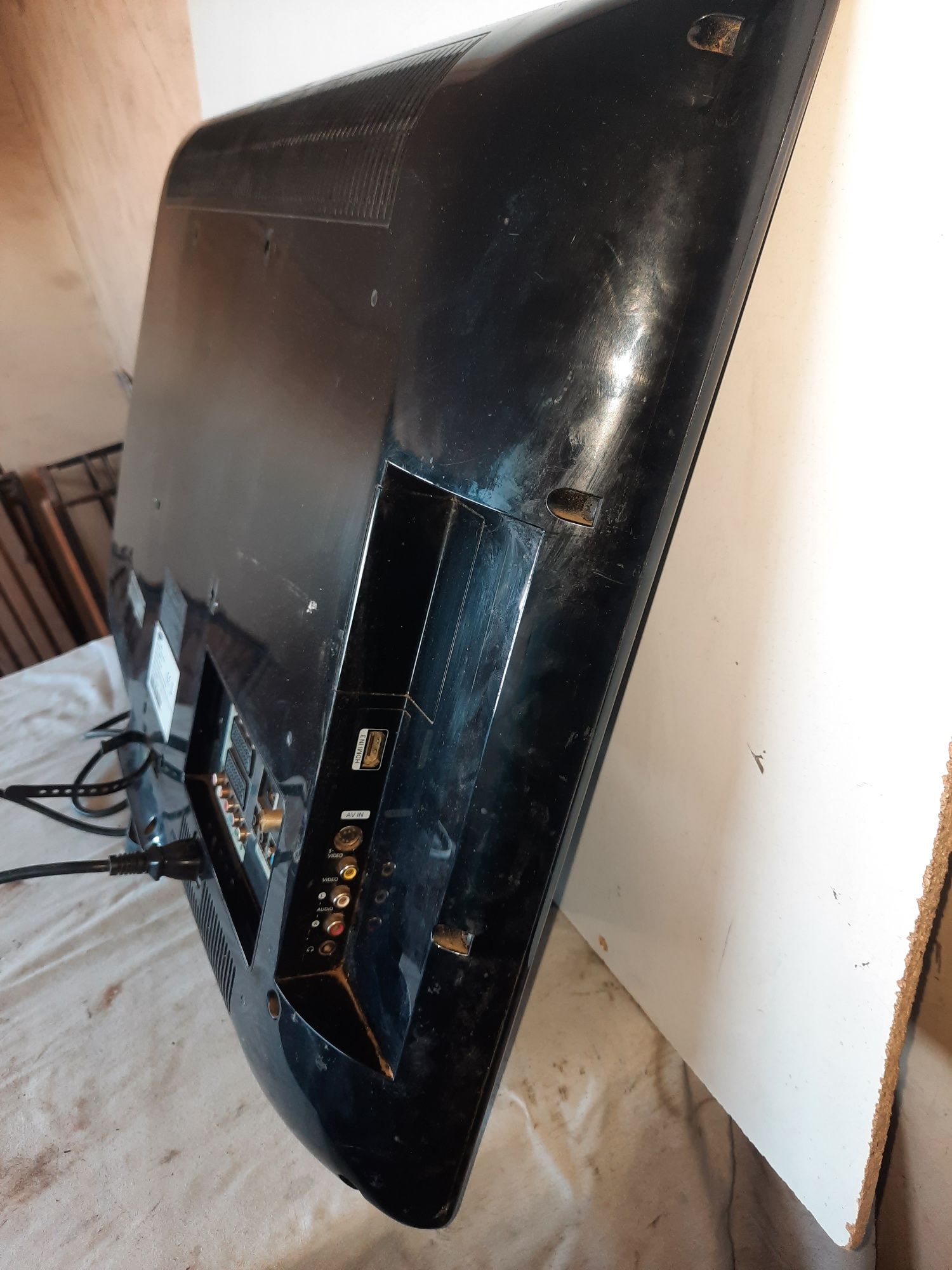 Телевизор Самсунг 32 инчов модел LE32R81B SAMSUNG  за части