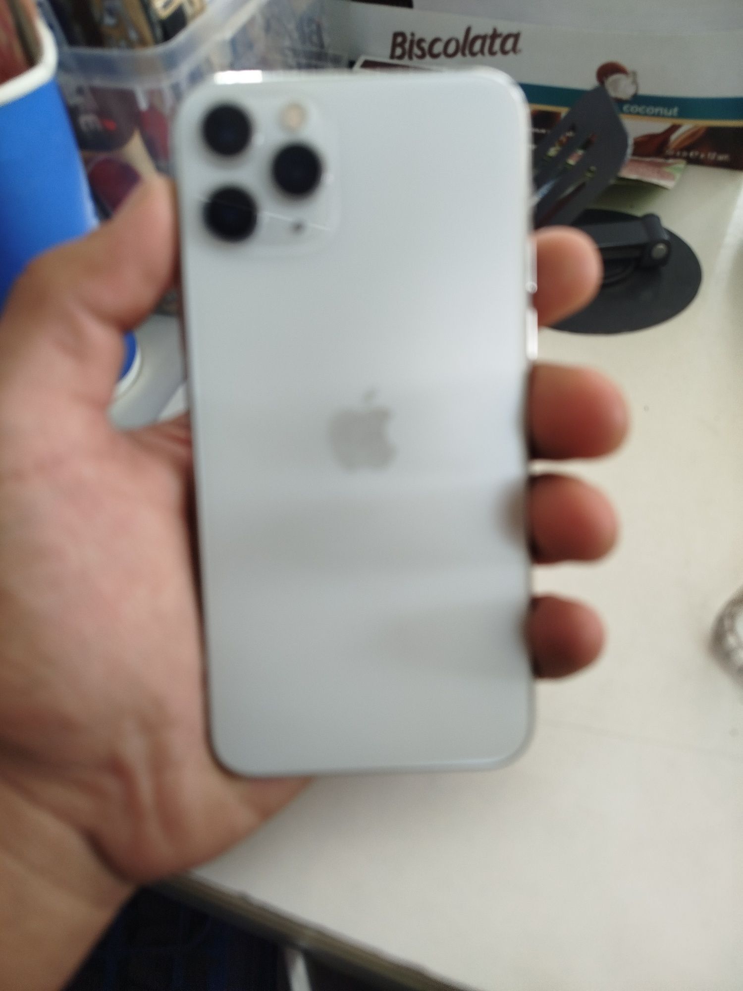 Iphone 11 pro  64 tali yomost 73