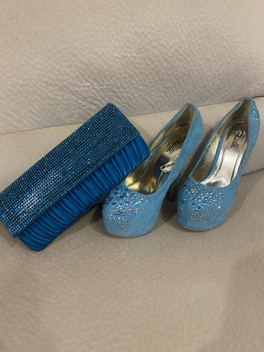 Обувки и чанте