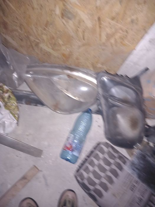 Piese auto  piese faruri
