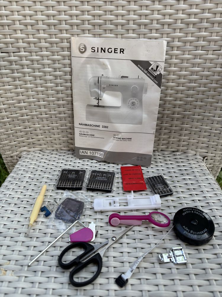 Шевна машина Singer 2282
