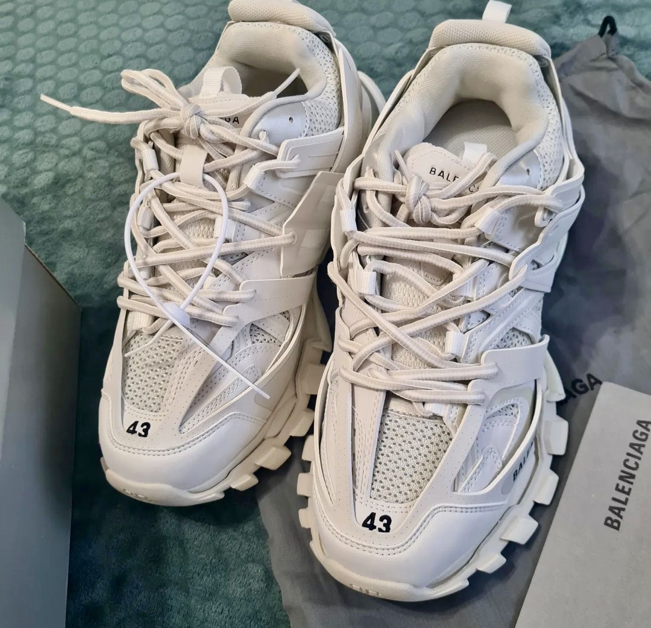 Сникърси Balenciaga цвят - бял номера от 36 до 42