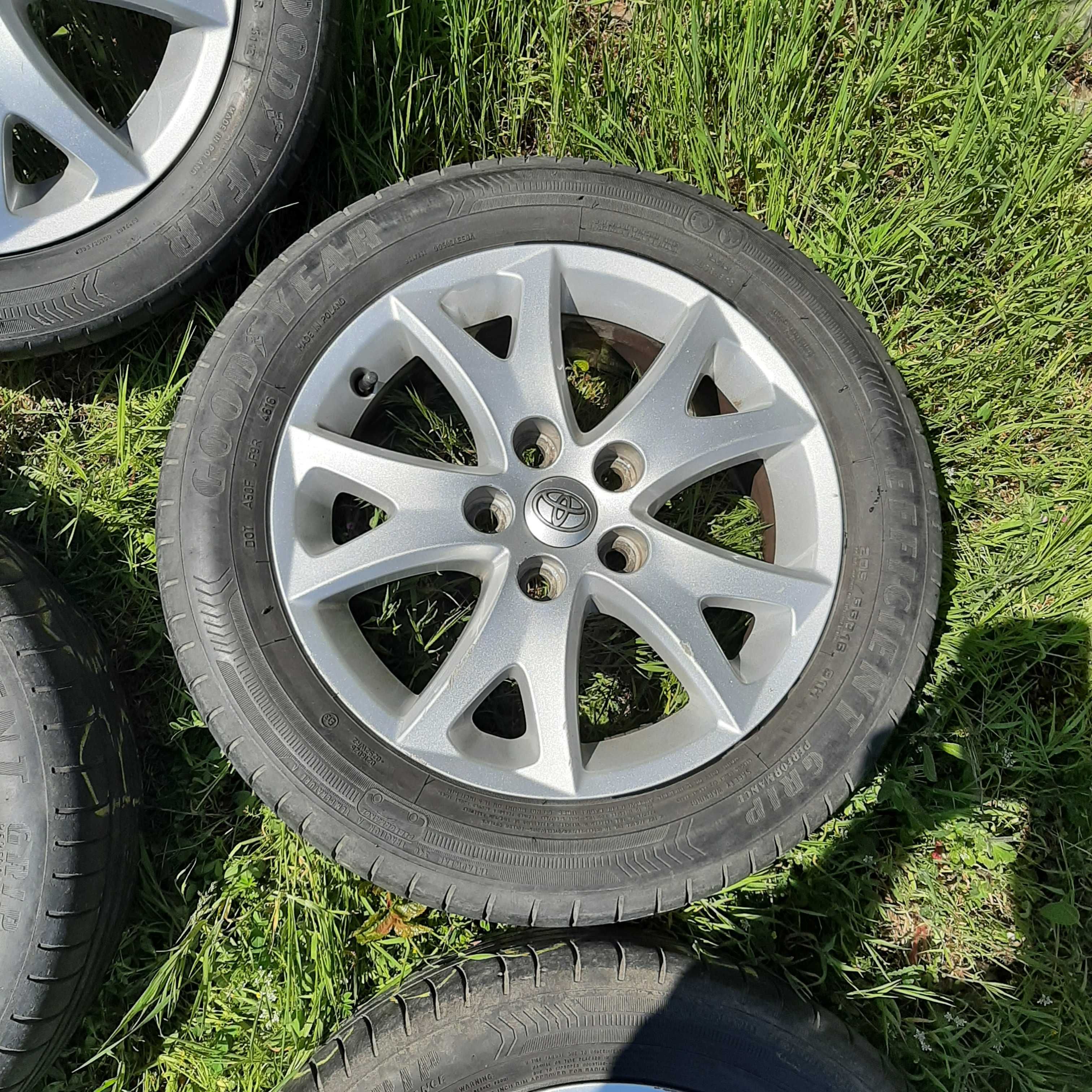 Продавам алуминиеви джанти 16 5x114.3  и гайки за тях