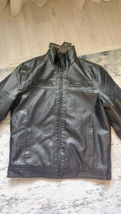 Продам кожаную  мужскую куртку