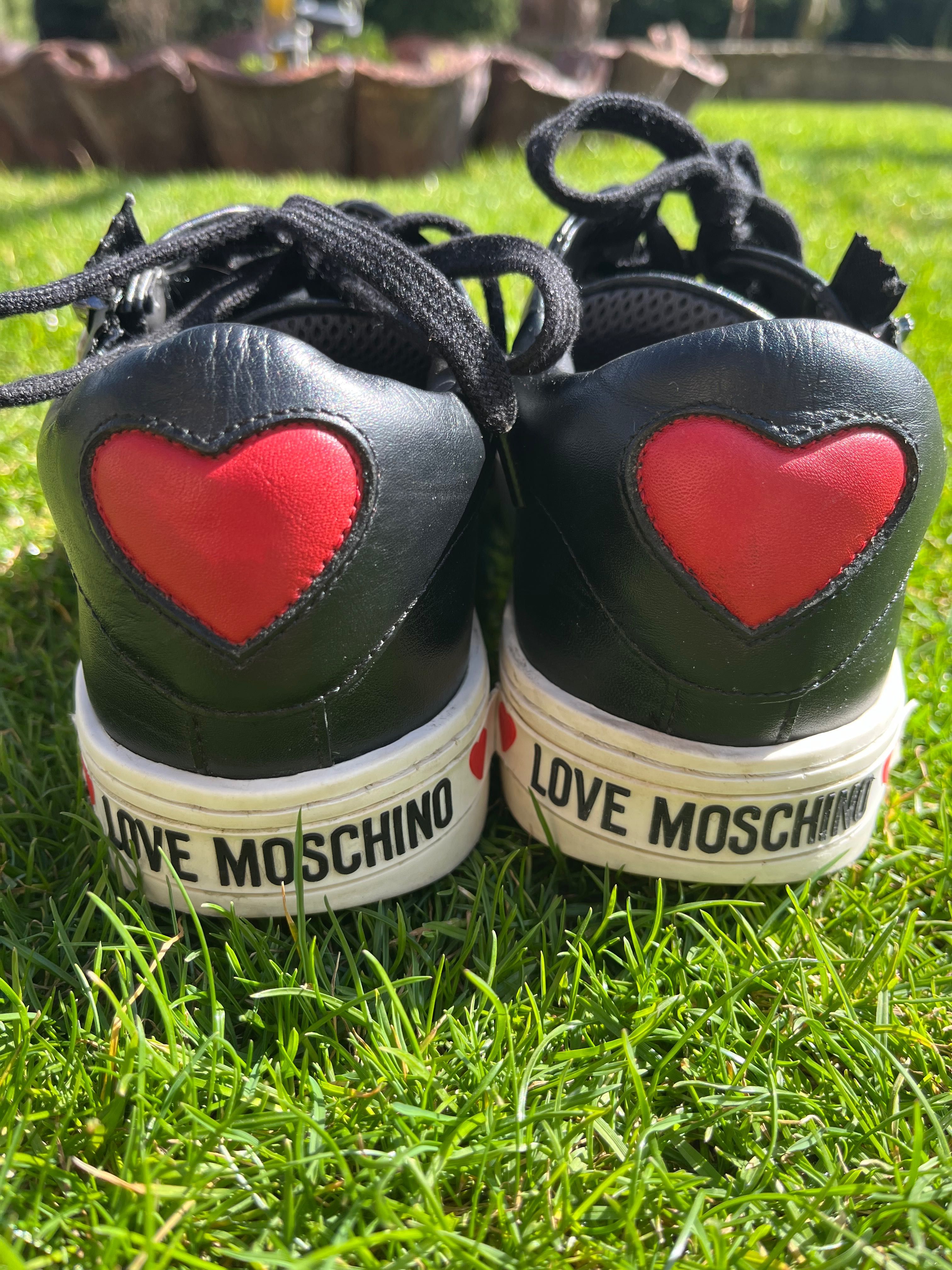 Обувки Moschino от естествена кожа
