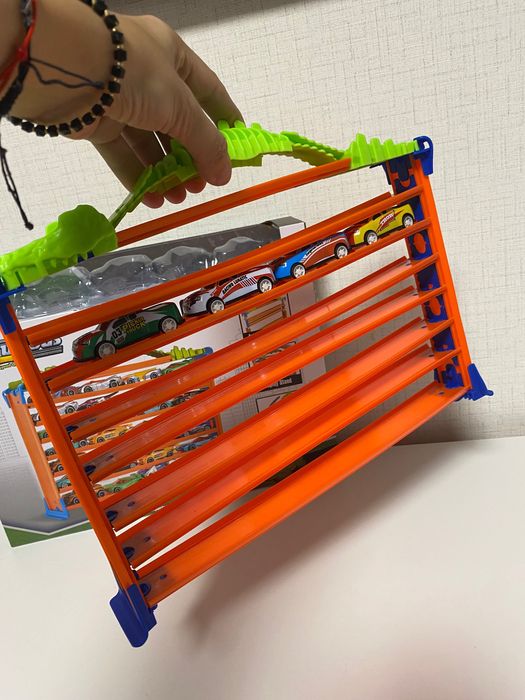 Детски 7-етажен паркинг гараж с 5 колички