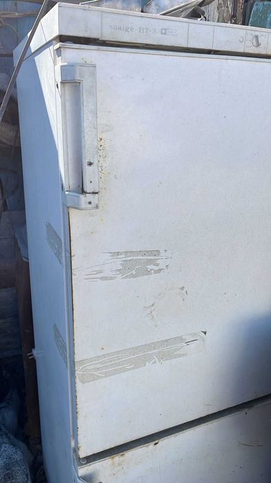 Продам холодильник