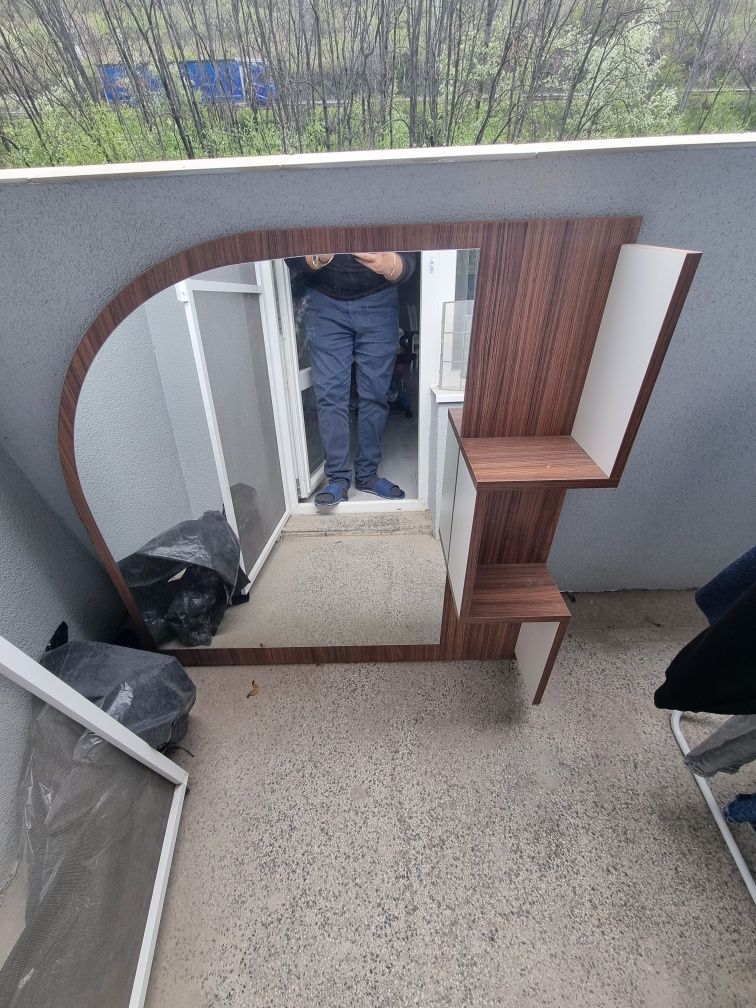 Огледало с етажерка от ПДЧ