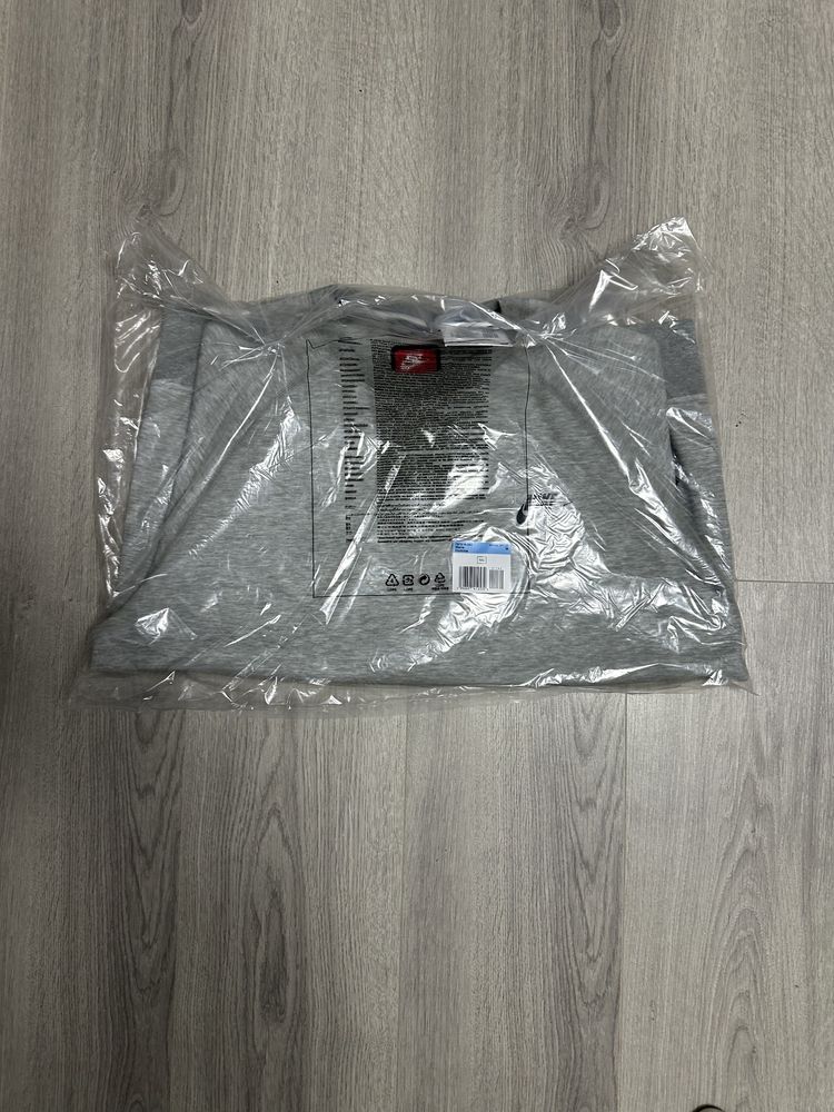 Hanorac Nike Tech Fleece