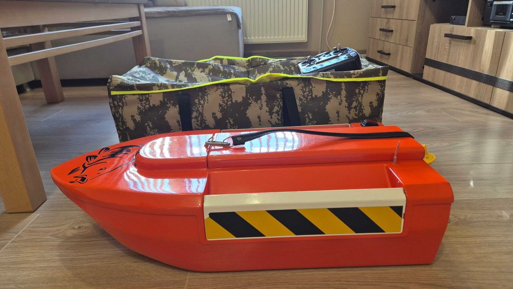 Лодка за захранка