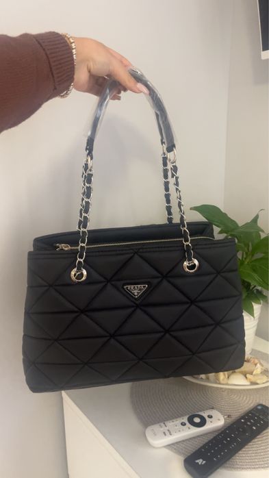 черна чанта Prada-чисто нова