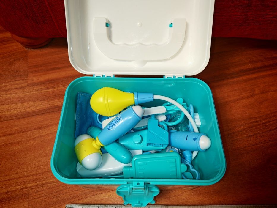 Reducere! Trusa "Micul dentist" cu 19 accesorii