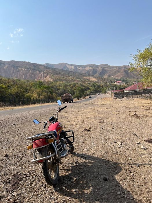 Продам мотоцикл Suzuki gsx 150