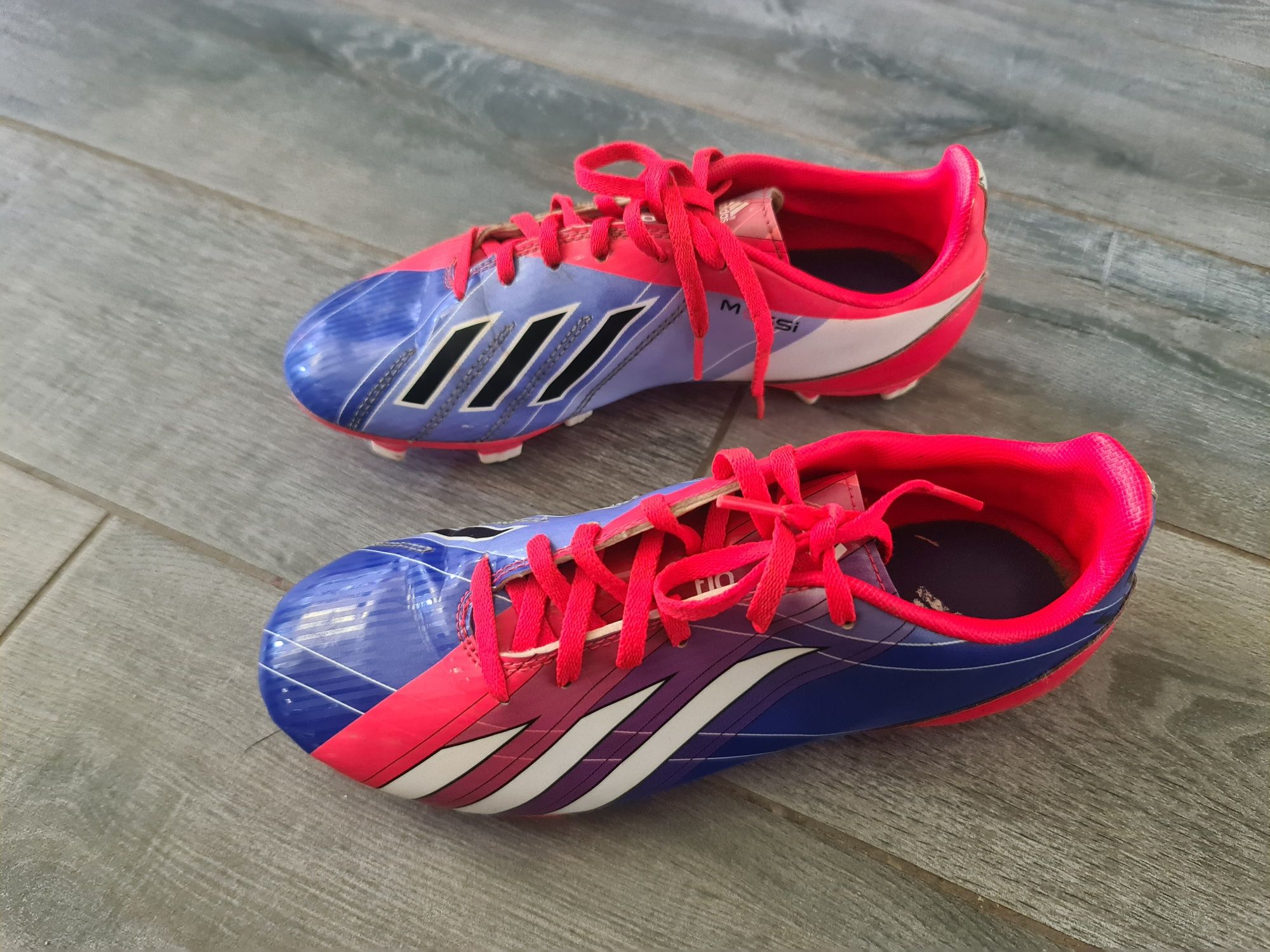 Бутонки Адидас , Adidas
