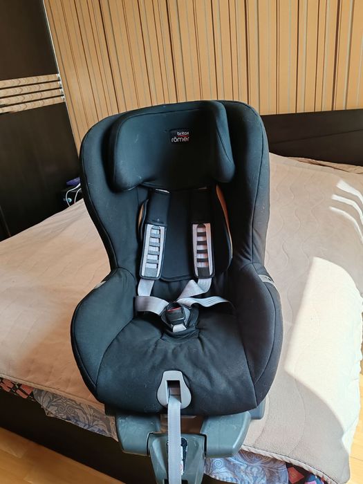 Детски столчета за кола Britax römer Safefix Cosmos