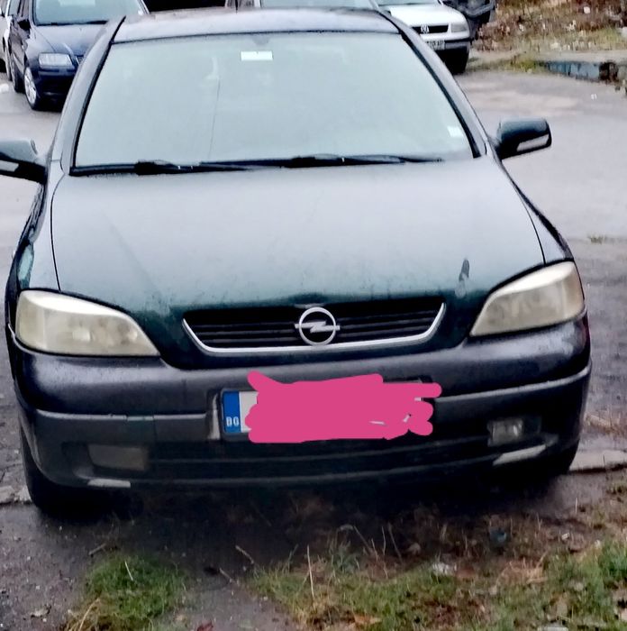 Продавам Опел Астра