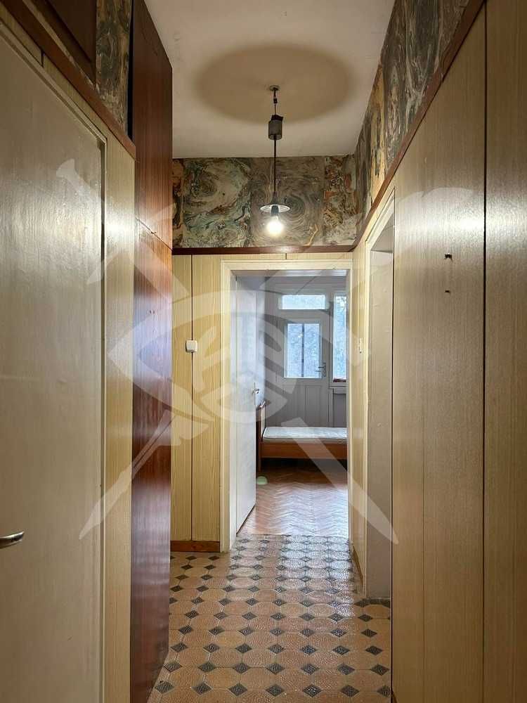 Продава се Къща в Божурище - 490 кв.м за 735 €/кв.м - Снимка #2