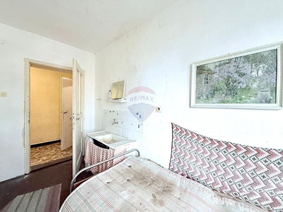 Самостоятелна градска къща за инвестиция за продажба, гр. Балчик, Я.И.