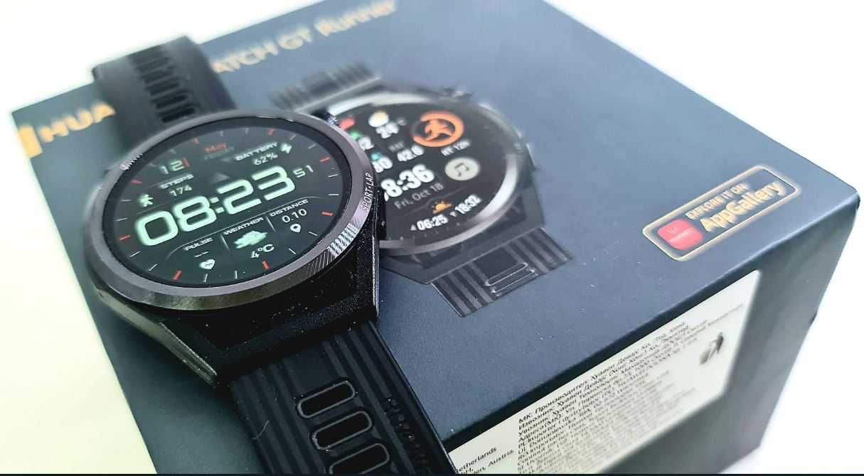 Smartwatch Huawei GT Runner, pachet complet, in cutie.