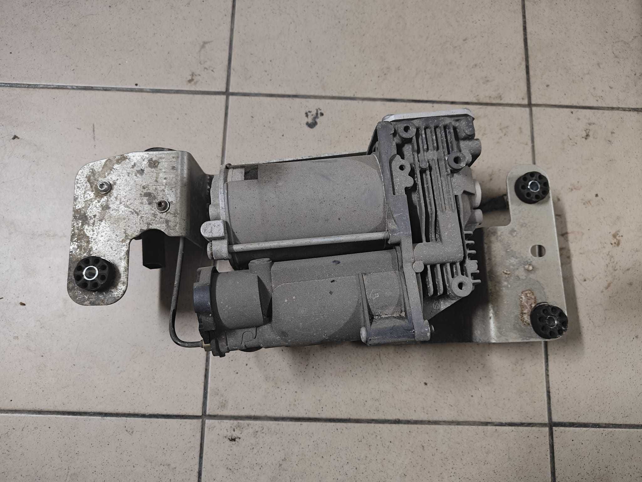 Cadru motor punte spate Fuzeta amortizor Perna aer Discuri BMW X5 E70