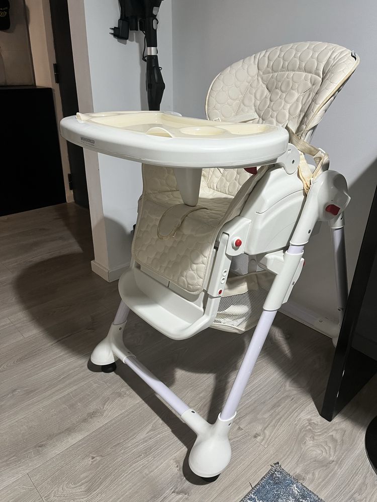 Scaun de masa bebelusi Wunderkid Swing ca nou.