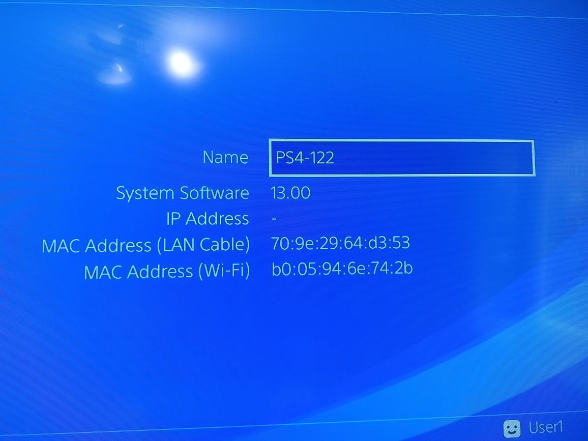 Sony playstation 4 на 1 tb пълен комплект плюс 3 игри